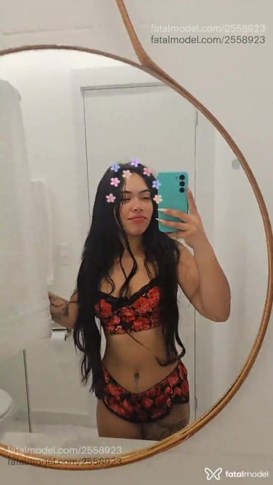 Acompanhante mulher morena (o) de olhos castanhos em São Paulo - Helena Andrade