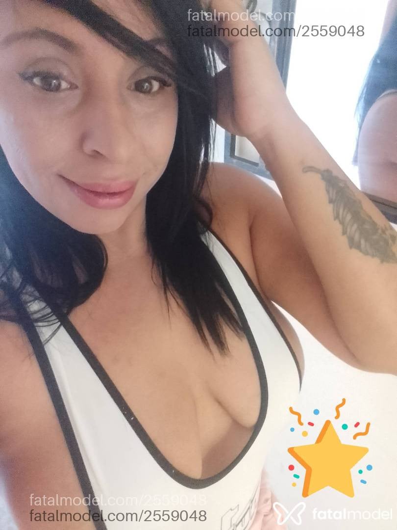 Acompanhante mulher com cabelo castanho de olhos castanhos - Bárbara