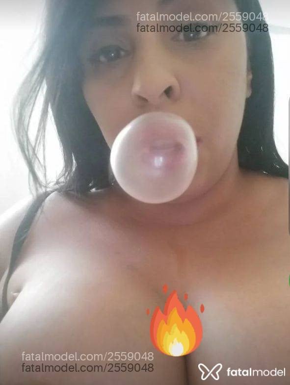 Acompanhante mulher com cabelo castanho de olhos castanhos - Bárbara