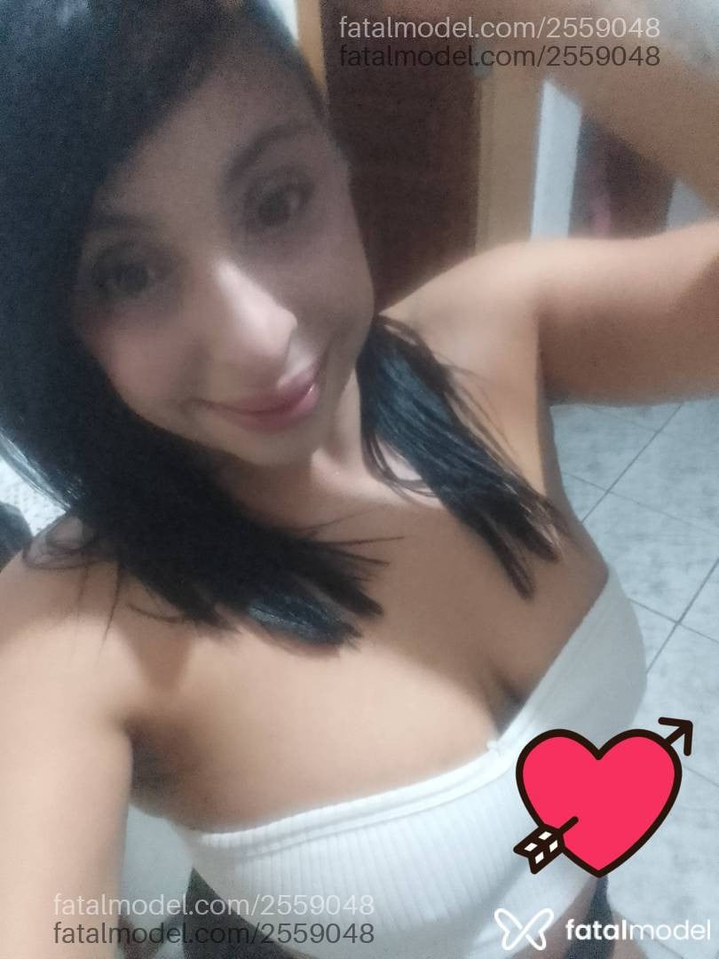 Acompanhante mulher com cabelo castanho de olhos castanhos - Bárbara