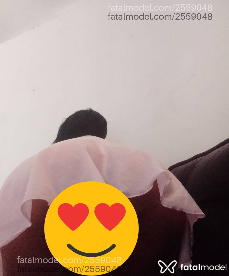 Acompanhante mulher com cabelo castanho de olhos castanhos - Bárbara