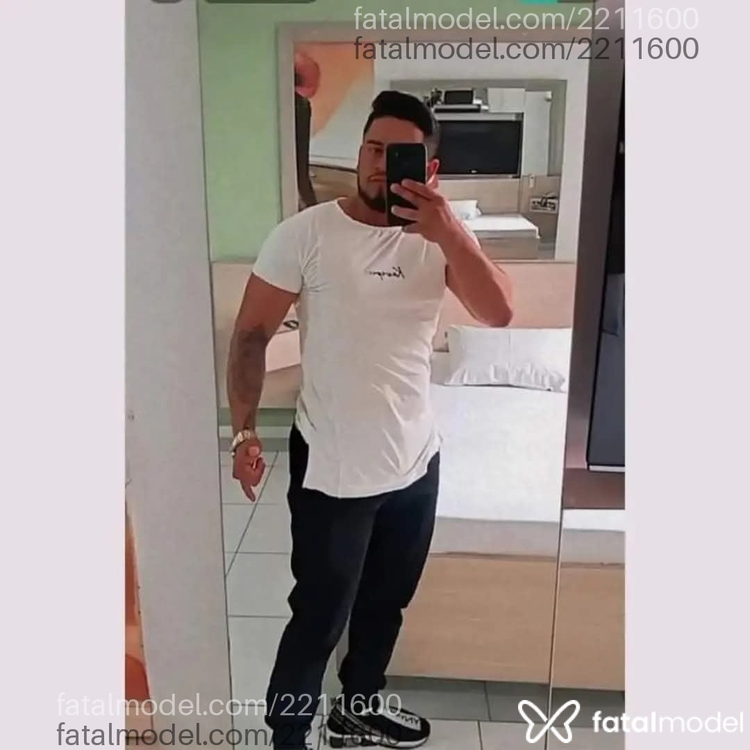 Acompanhante homem morena (o) de olhos castanhos em São Paulo - Henry