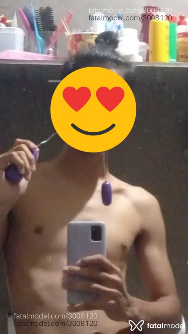 Acompanhante homem morena (o) de olhos pretos - Dante Acompanhante homem morena (o) de olhos pretos - Dante