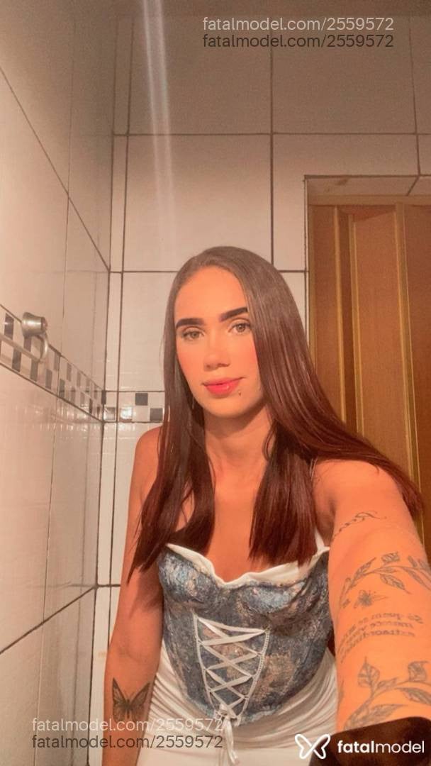 Acompanhante mulher loira (o) de olhos verdes - Brenda Buarque