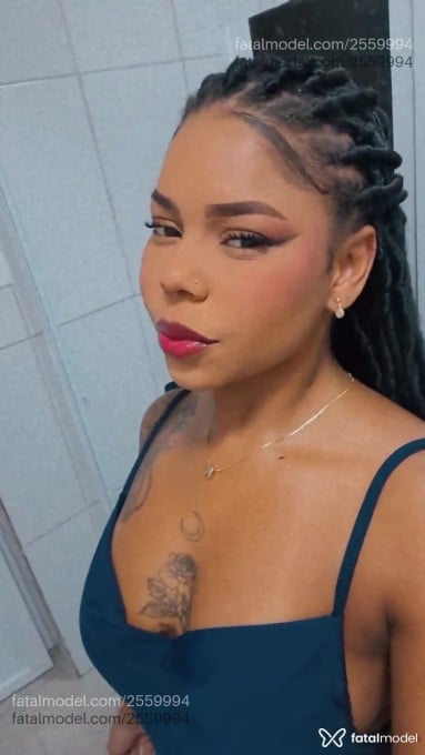 Acompanhante mulher com cabelo castanho de olhos castanhos em Passo Fundo - Tayla