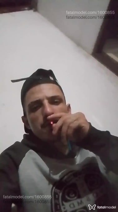Acompanhante homem com cabelo castanho de olhos castanhos - Lucas Acompanhante homem com cabelo castanho de olhos castanhos - Lucas