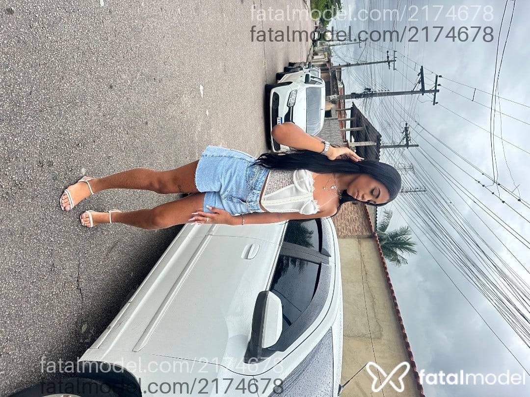 Acompanhante mulher trans com cabelo castanho de olhos castanhos em Rio de Janeiro - Clara