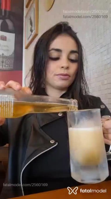 Acompanhante mulher com cabelo castanho de olhos pretos em Campinas Acompanhante mulher com cabelo castanho de olhos pretos em Campinas - Fran