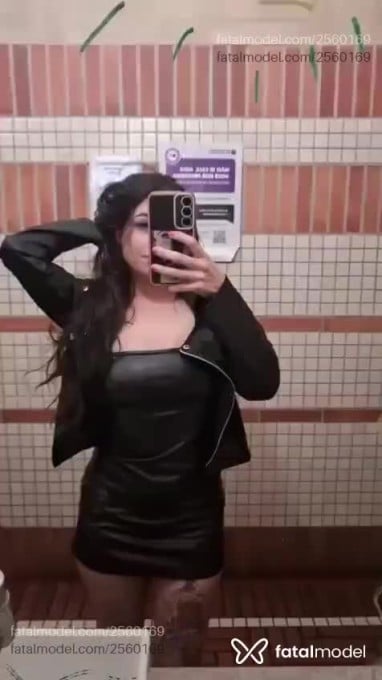 Acompanhante mulher com cabelo castanho de olhos pretos - Fran Acompanhante mulher com cabelo castanho de olhos pretos - Fran
