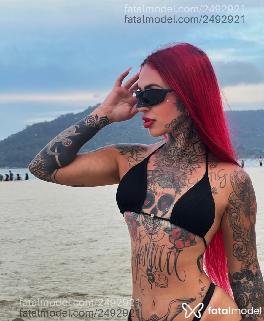 Acompanhante mulher ruiva (o) de olhos mel em Balneário Camboriú Acompanhante mulher ruiva (o) de olhos mel em Balneário Camboriú - Aurora