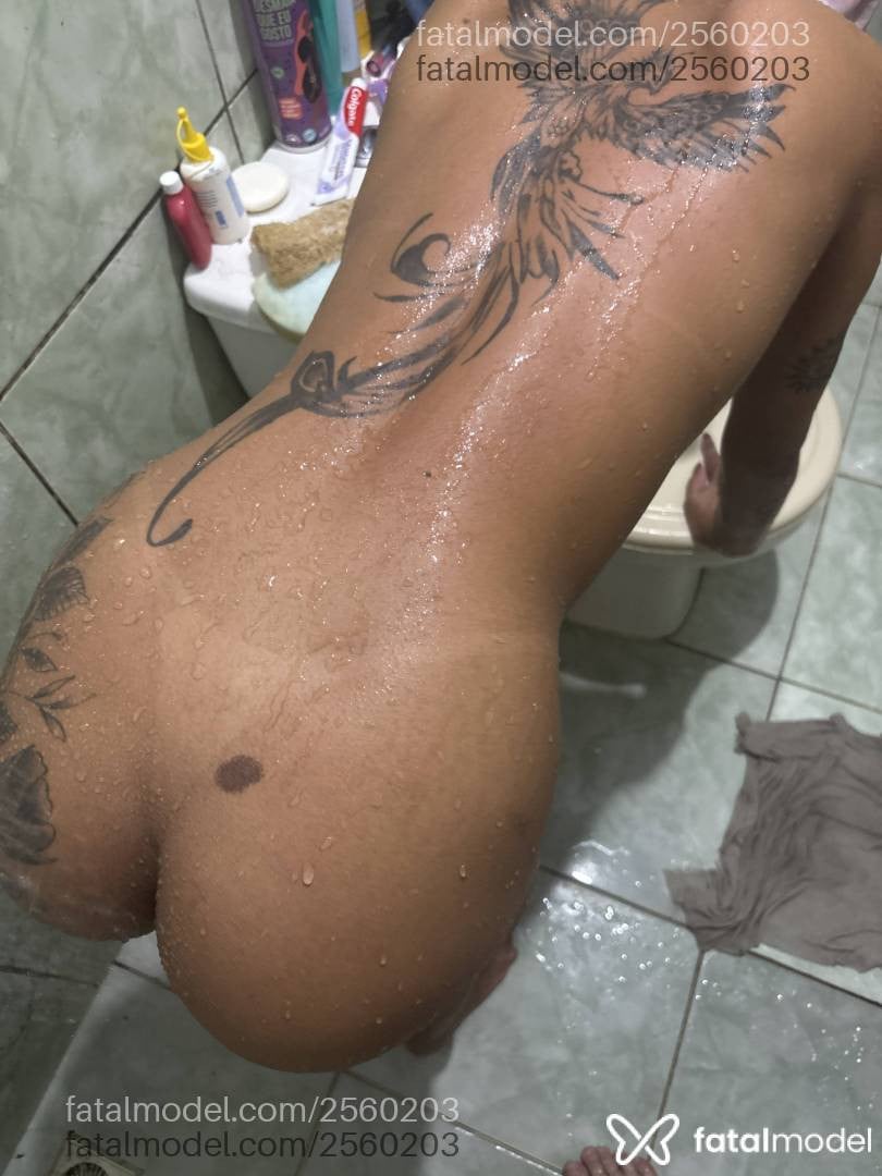 Acompanhante mulher com cabelo castanho de olhos pretos em Cachoeiro de Itapemirim - Laura