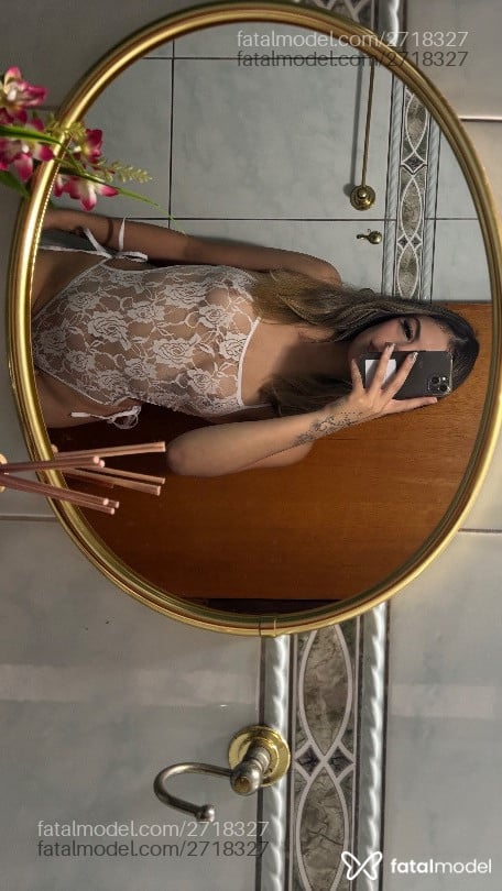 Acompanhante mulher morena (o) de olhos castanhos em Curitiba - Camile Ventura