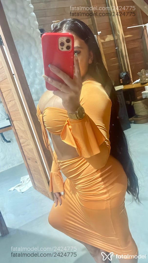 Acompanhante mulher com cabelo castanho de olhos castanhos em Tucumã - Nikaely