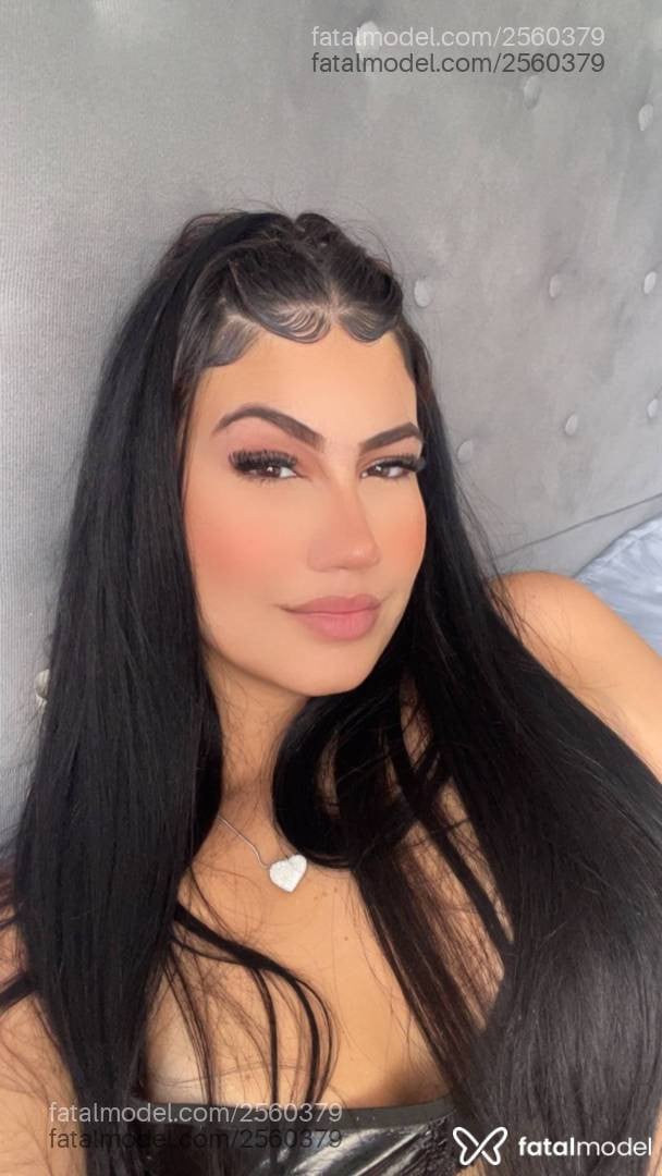Acompanhante mulher morena (o) de olhos pretos - Kelly