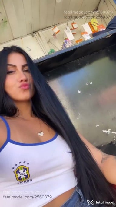 Acompanhante mulher morena (o) de olhos pretos - Kelly