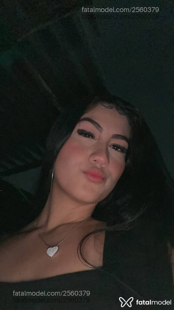 Acompanhante mulher morena (o) de olhos pretos - Kelly