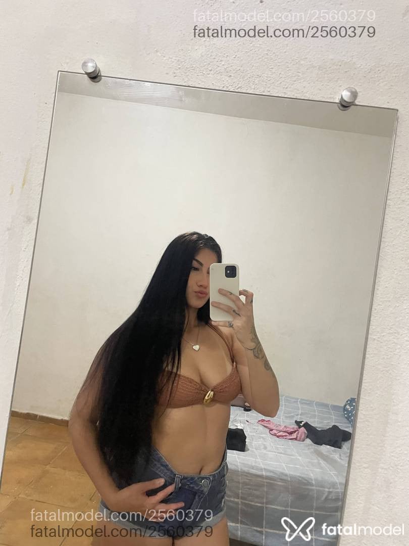 Acompanhante mulher morena (o) de olhos pretos - Kelly