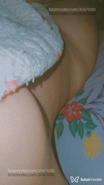 Acompanhante mulher morena (o) de olhos castanhos - Sara Acompanhante mulher morena (o) de olhos castanhos - Sara