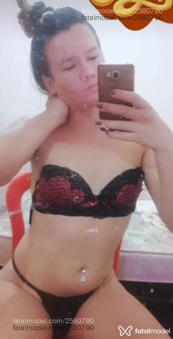 Acompanhante mulher trans morena (o) de olhos castanhos em Belo Horizonte - Luana Barros