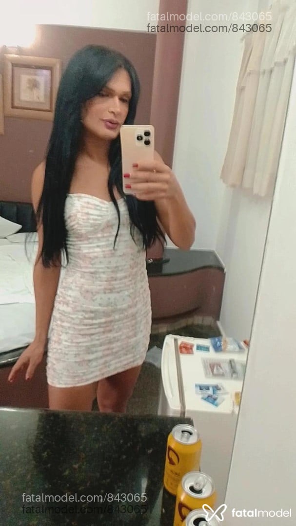Acompanhante travesti morena (o) de olhos castanhos em Ribeirão Preto - Juliana Analick
