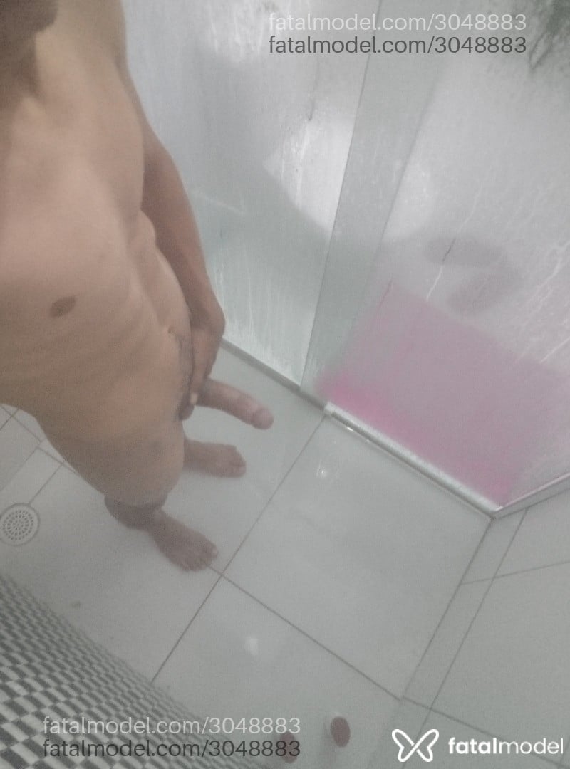 Acompanhante homem com cabelo castanho de olhos castanhos em Jaguariaíva Acompanhante homem com cabelo castanho de olhos castanhos em Jaguariaíva - Vinho