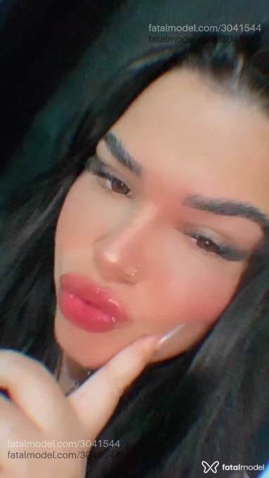 Acompanhante mulher morena (o) de olhos castanhos - Sofia Acompanhante mulher morena (o) de olhos castanhos - Sofia
