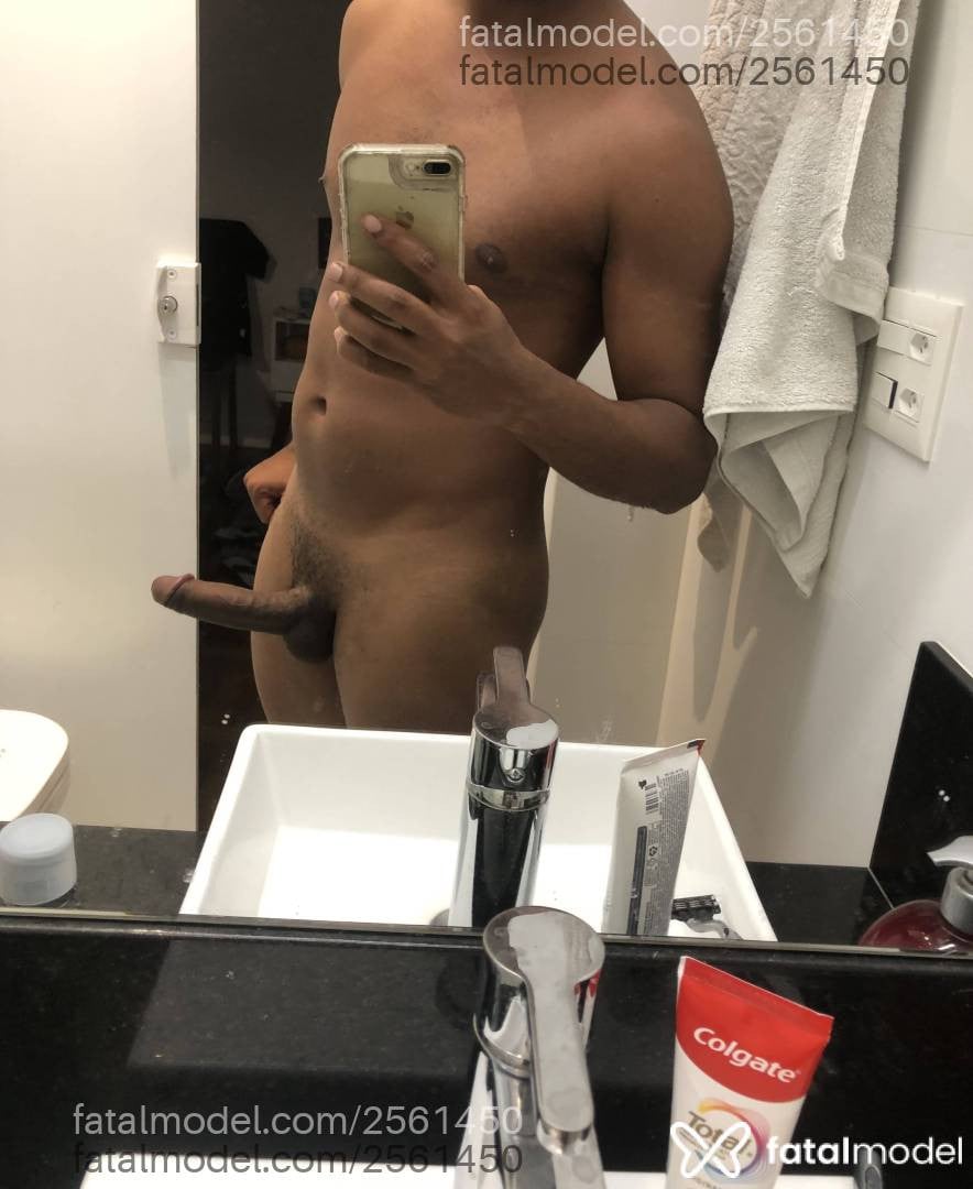 Acompanhante homem com cabelo castanho de olhos pretos em Rio de Janeiro - Pedro