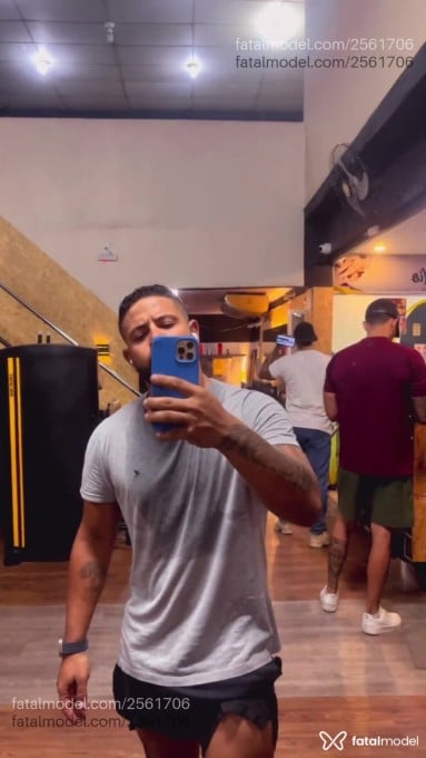 Acompanhante homem morena (o) de olhos castanhos em Rio de Janeiro - Apollo