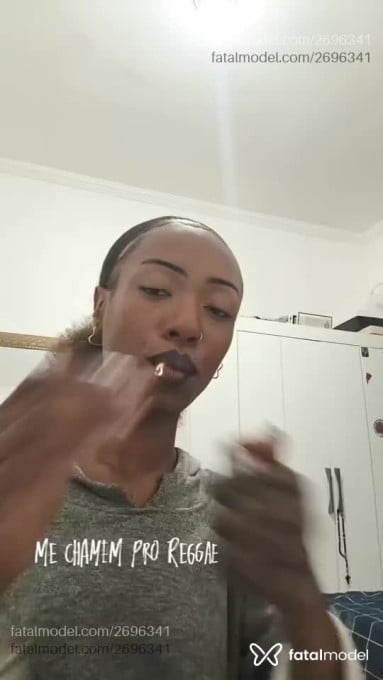 Acompanhante mulher com cabelo castanho de olhos castanhos em Florianópolis - Lina Brito