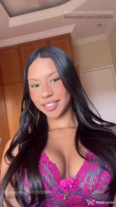 Acompanhante mulher morena (o) de olhos castanhos em Teixeira de Freitas - Nicki Lacerda