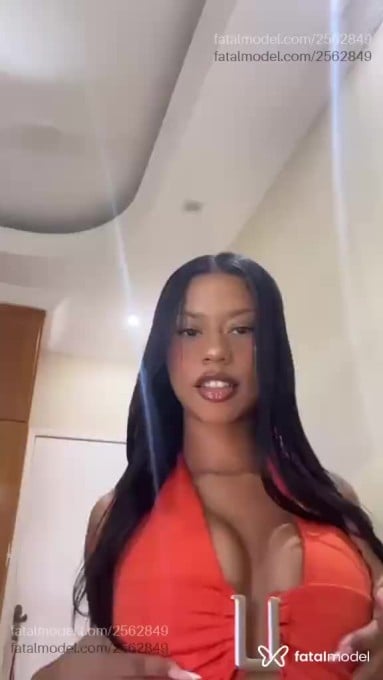 Acompanhante mulher morena (o) de olhos castanhos em Teixeira de Freitas - Nicki Lacerda