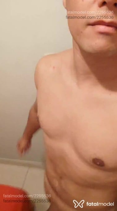 Acompanhante homem com cabelo castanho de olhos castanhos em Criciúma Acompanhante homem com cabelo castanho de olhos castanhos em Criciúma - Homemenage