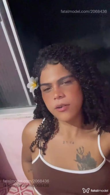 Acompanhante mulher trans morena (o) de olhos castanhos em Duque de Caxias Acompanhante mulher trans morena (o) de olhos castanhos em Duque de Caxias - Vitoria