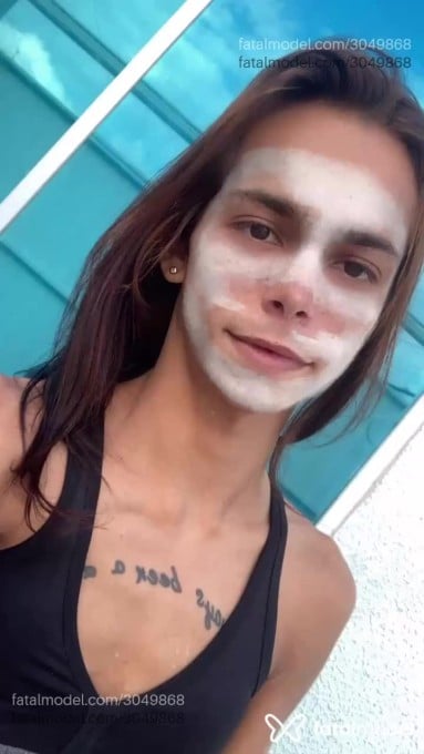 Acompanhante mulher trans com cabelo castanho de olhos castanhos em São José - Lia Reis