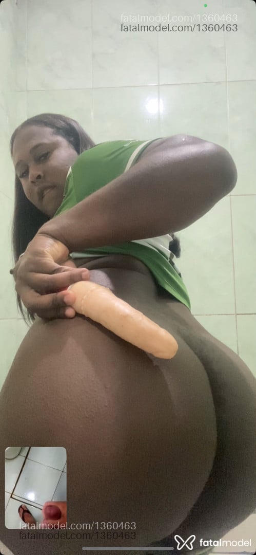 Acompanhante travesti com cabelo castanho de olhos castanhos em Juiz de Fora - Dhyana sampaio