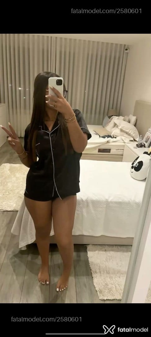 Acompanhante mulher morena (o) de olhos castanhos em Uberlândia - Karol