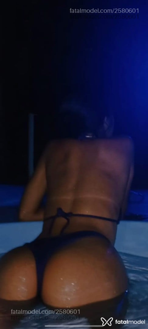 Acompanhante mulher morena (o) de olhos castanhos em Uberlândia - Karol