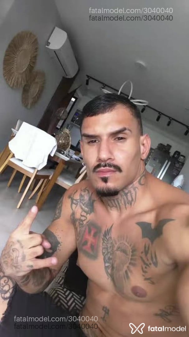 Acompanhante homem morena (o) de olhos castanhos em Rio de Janeiro - Heros