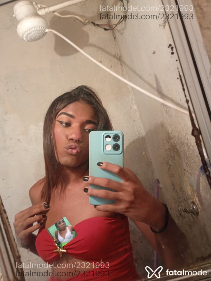 Acompanhante mulher trans morena (o) de olhos castanhos em São Paulo - Camila