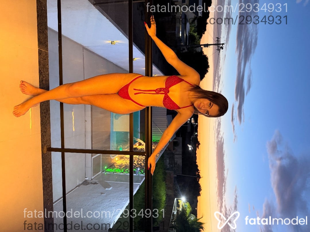 Acompanhante mulher loira (o) de olhos verdes em Niterói Acompanhante mulher loira (o) de olhos verdes em Niterói - Laryssa