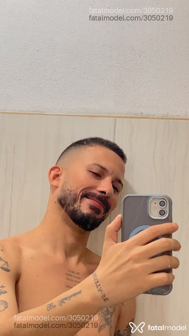 Acompanhante homem com cabelo castanho de olhos castanhos em Muriaé - Henrique