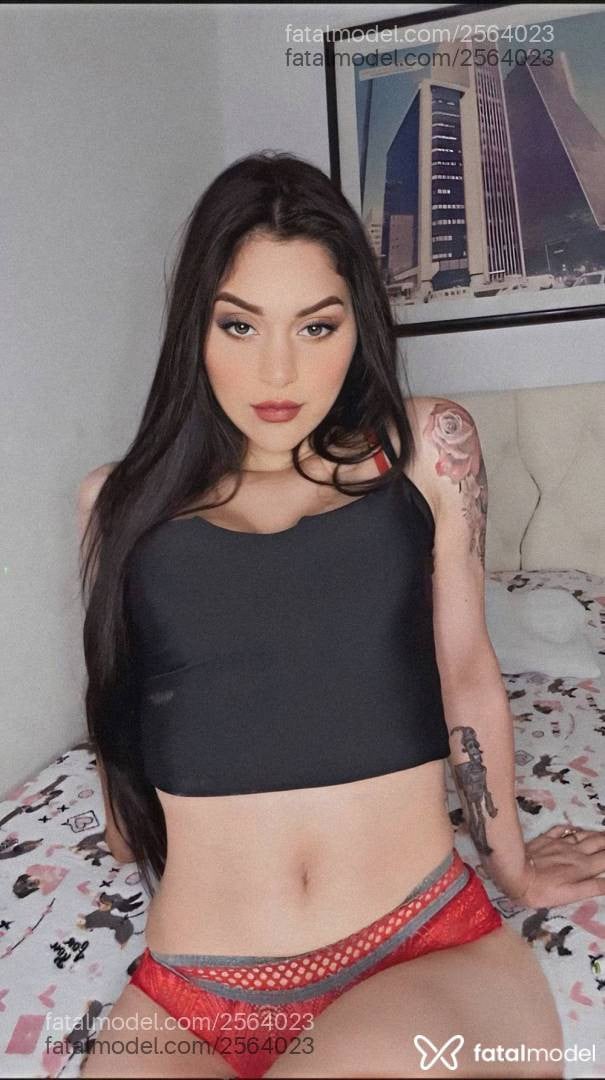 Acompanhante mulher morena (o) de olhos verdes em São Paulo - Megan Devonne