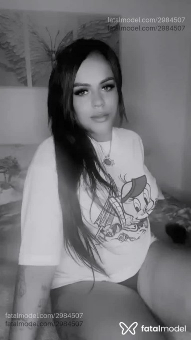 Acompanhante mulher com cabelo castanho de olhos castanhos em Campinas - Livia Marynne