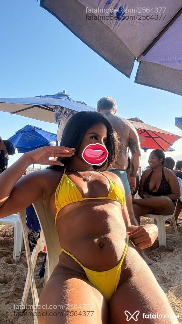Acompanhante mulher morena (o) de olhos castanhos - Indiaa