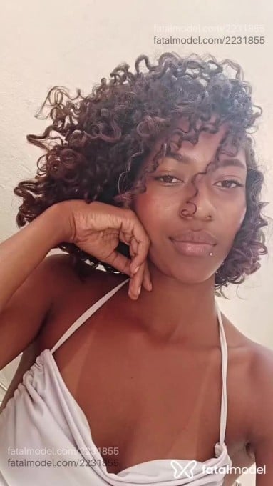 Acompanhante mulher com cabelo castanho de olhos castanhos em Serra - Bianca Sinclair