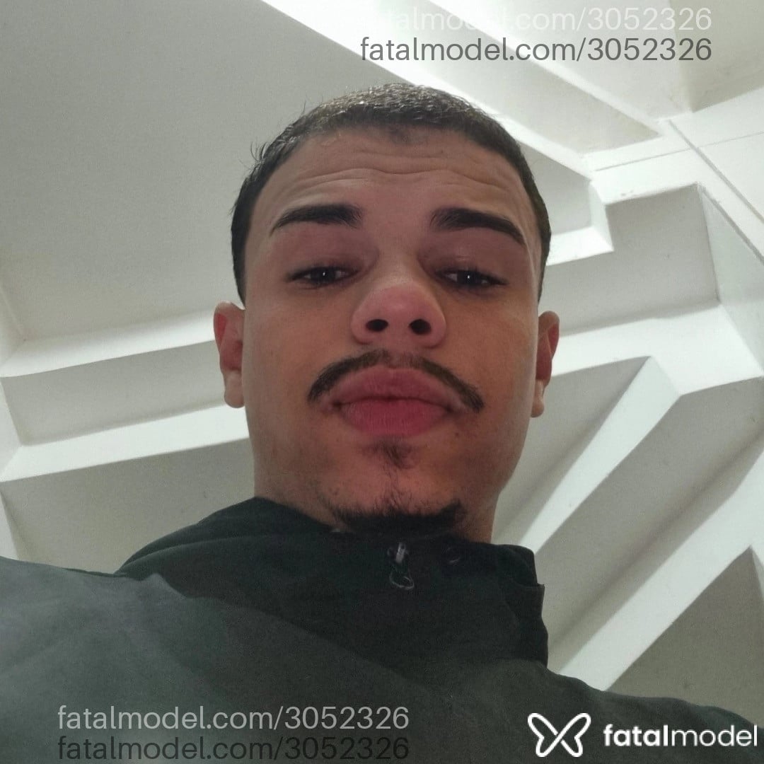 Acompanhante homem com cabelo castanho de olhos mel em Rio de Janeiro Acompanhante homem com cabelo castanho de olhos mel em Rio de Janeiro - Pedro Neto