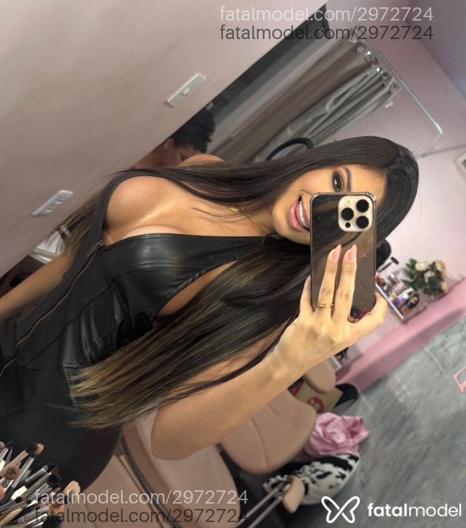 Acompanhante mulher morena (o) de olhos mel - Rafaela