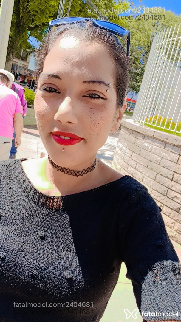 Acompanhante mulher morena (o) de olhos mel em Erechim Acompanhante mulher morena (o) de olhos mel em Erechim - Morenahh
