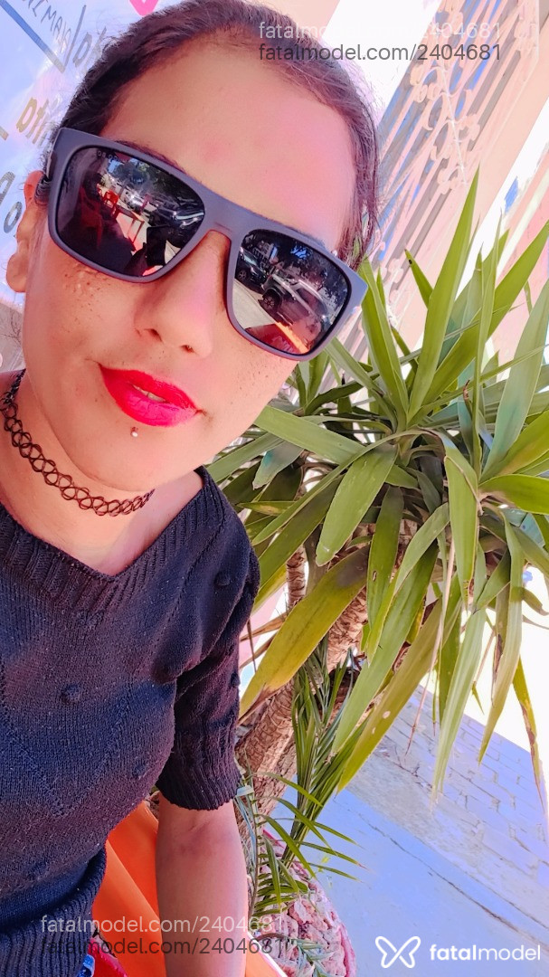 Acompanhante mulher morena (o) de olhos mel em Erechim Acompanhante mulher morena (o) de olhos mel em Erechim - Morenahh