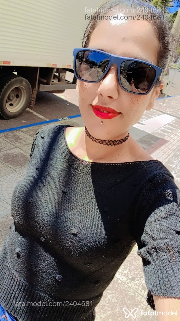 Acompanhante mulher morena (o) de olhos mel em Erechim Acompanhante mulher morena (o) de olhos mel em Erechim - Morenahh